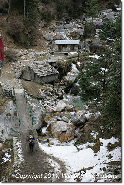 Everest Gokyo Ri Trek - Chuck Crossing Bridge, Nepal