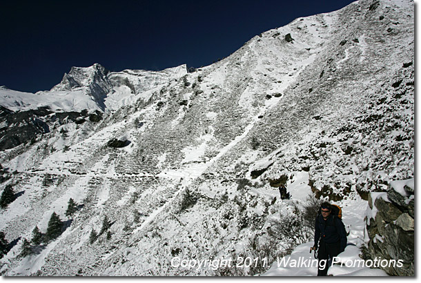 Everest Gokyo Ri Trek - Hiking from Namche Bazaar to Dolme, Nepal 